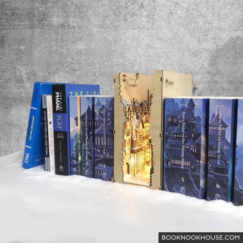 Hogsmeade Village Book Nook Harry Potter Bookshelf Insert DIY 10