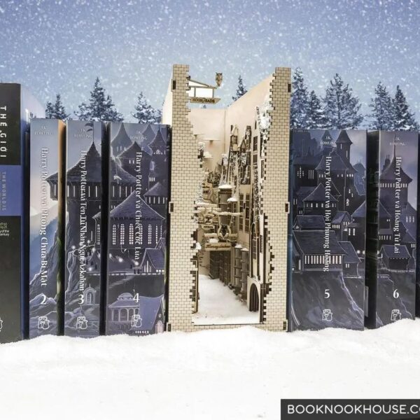Hogsmeade Village Book Nook Harry Potter Bookshelf Insert DIY 2