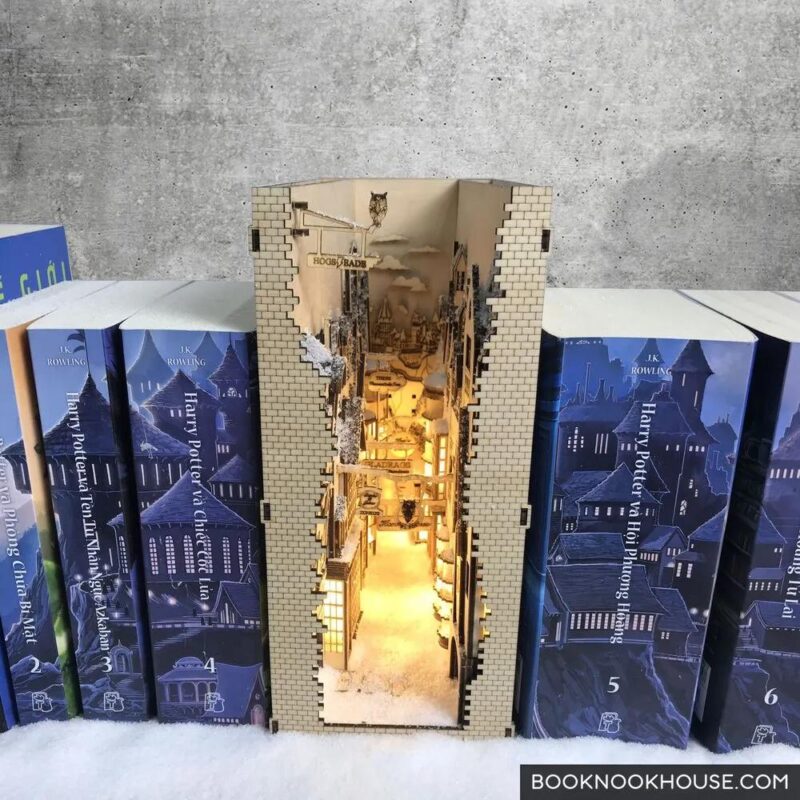 Hogsmeade Village Book Nook Harry Potter Bookshelf Insert DIY 9