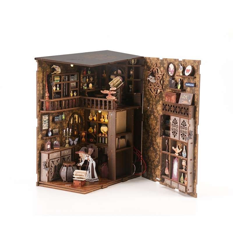 Witch’ s Enchanted Workshop DIY Book Nook Kit