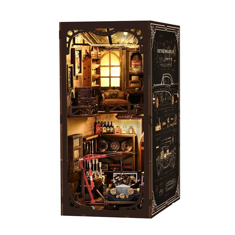 Vintage Repair Garage Miniature House Kit Vintage Repair Garage Miniature House Kit
