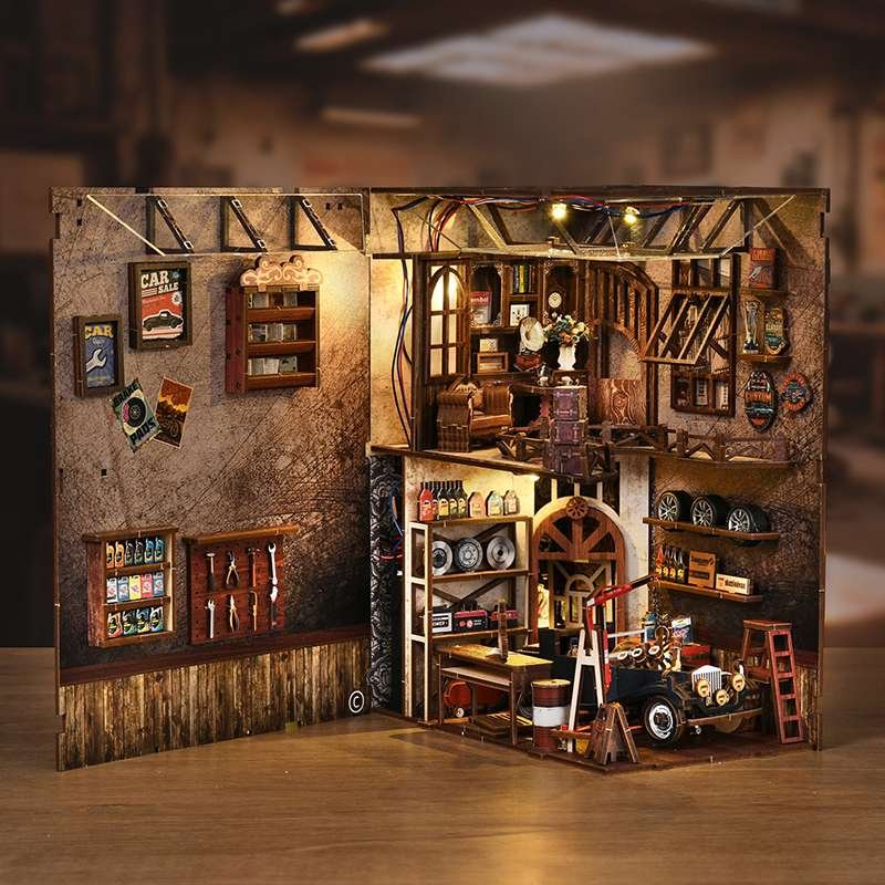 Vintage Repair Garage Miniature House Kit Vintage Repair Garage Miniature House Kit