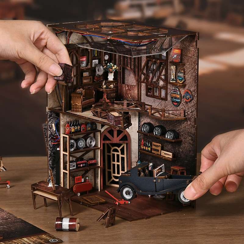 Vintage Repair Garage Miniature House Kit Vintage Repair Garage Miniature House Kit