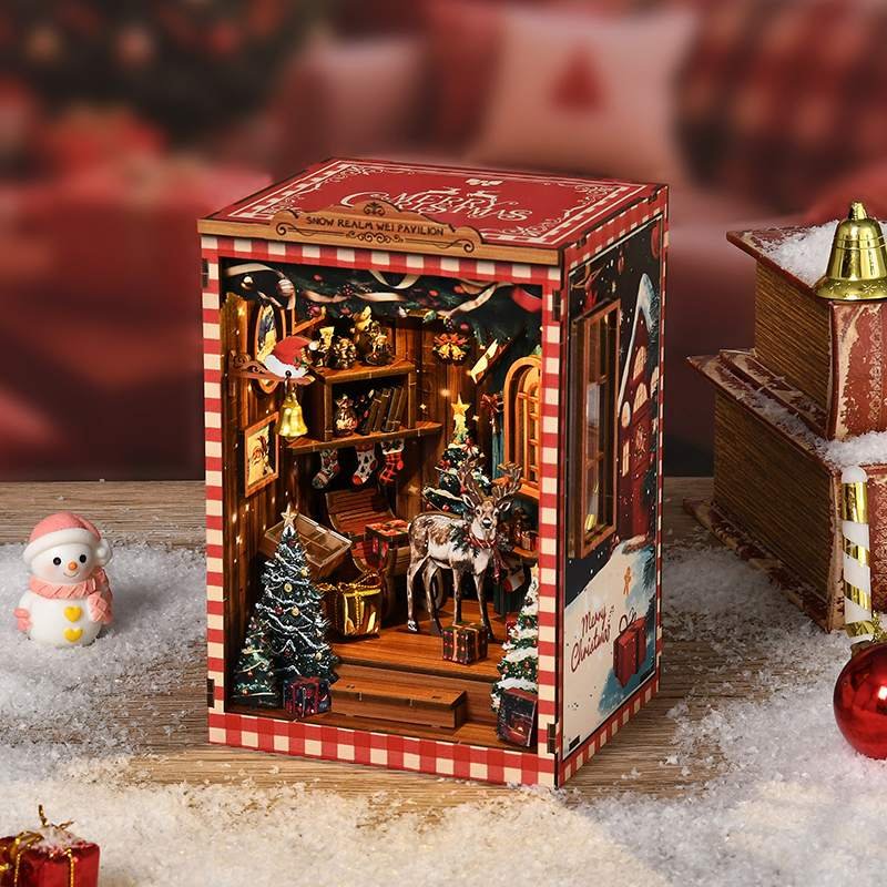 Snowy Christmas Cabin Miniature House Kit