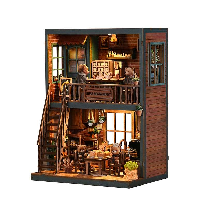 Bear Bistro Time Miniature House Kit